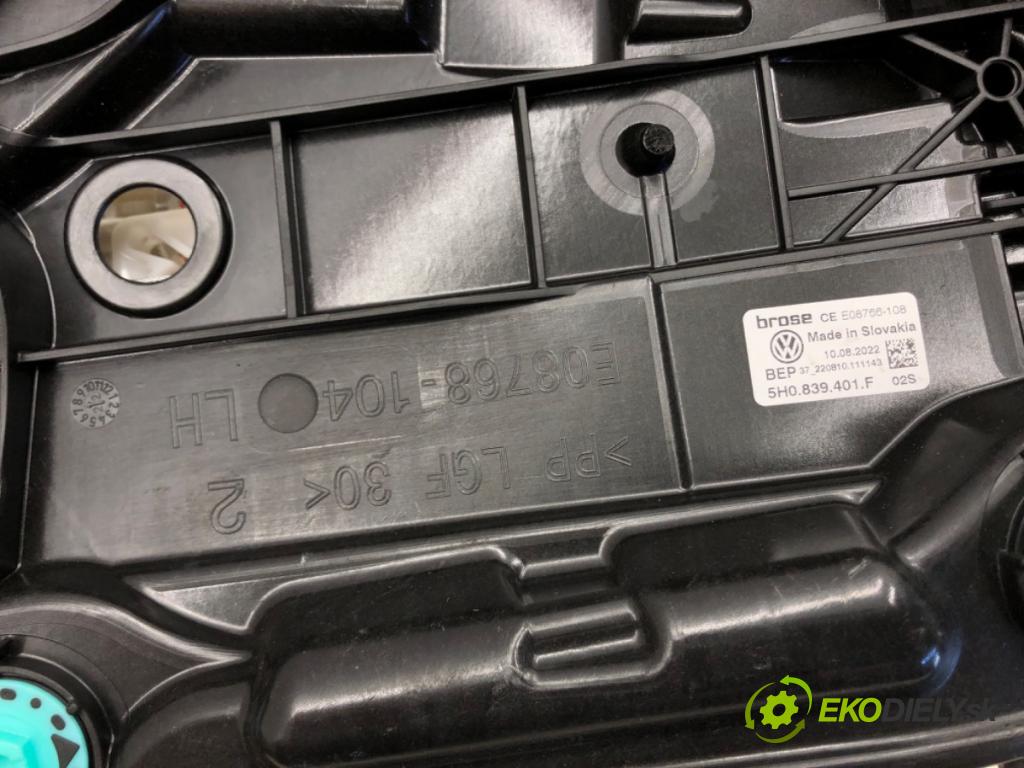 VW GOLF VIII liftback 2022 110 kW 1.5 TSI 1495 mechanismus okna levý zadní část 5H0839401F