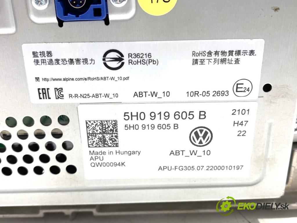 VW GOLF VIII liftback 2022 110 kW 1.5 TSI 1495 Dislpej 5H0919605B (Prístrojová doska)