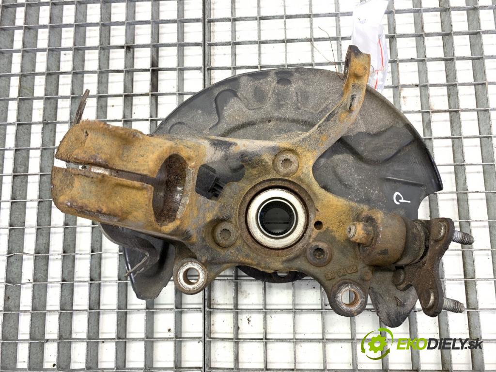 VW GOLF VIII liftback 2022 110 kW 1.5 TSI 1495 náboj pravy predný
