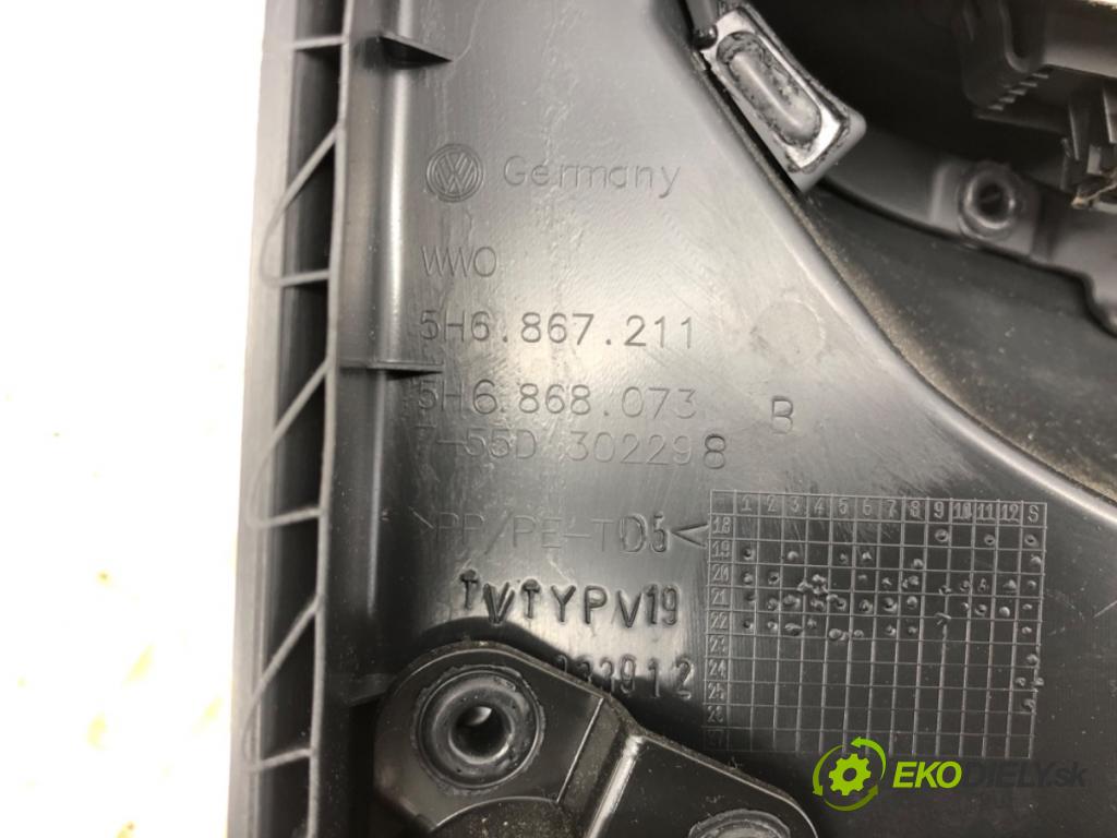 VW GOLF VIII liftback 2022 110 kW 1.5 TSI 1495 ča dveře levý zadní část