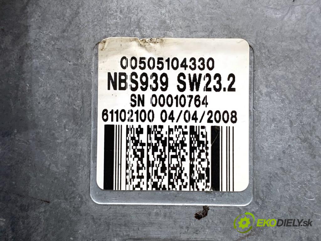 ALFA ROMEO 159 sedan 2008 110 kW 1.9 JTDM 16V (939AXC1B, 939AXC12) 1910 blokáda volantu 00505104330 (Riadenie ostatné)