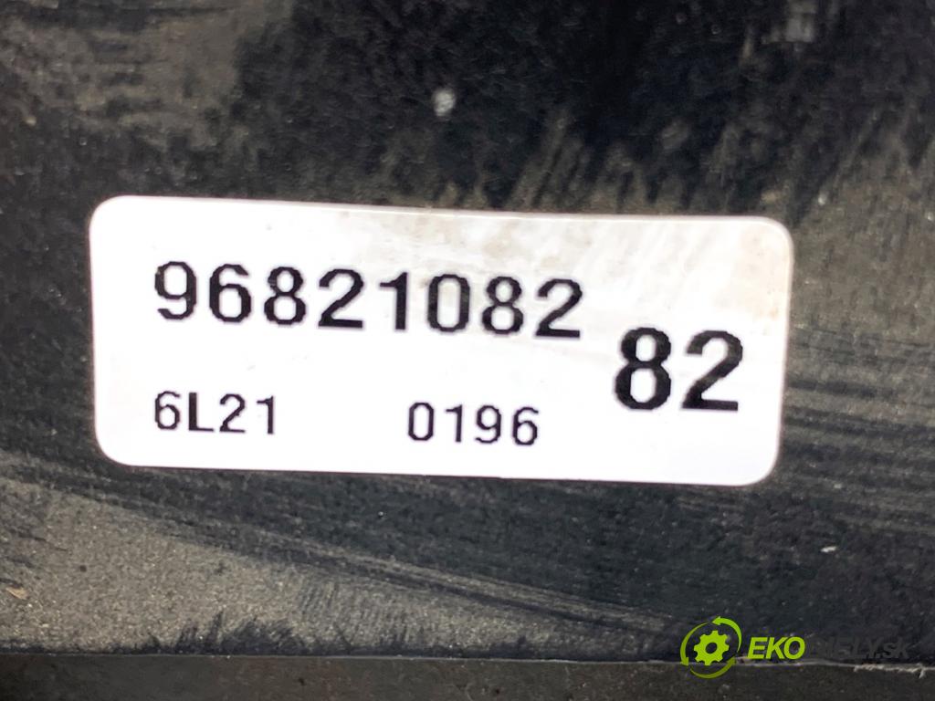 CHEVROLET CAPTIVA SUV 2007 110 kW 2.0 AWD 1991 skříňka poistková 96821082 (Pojistkové skříňky)