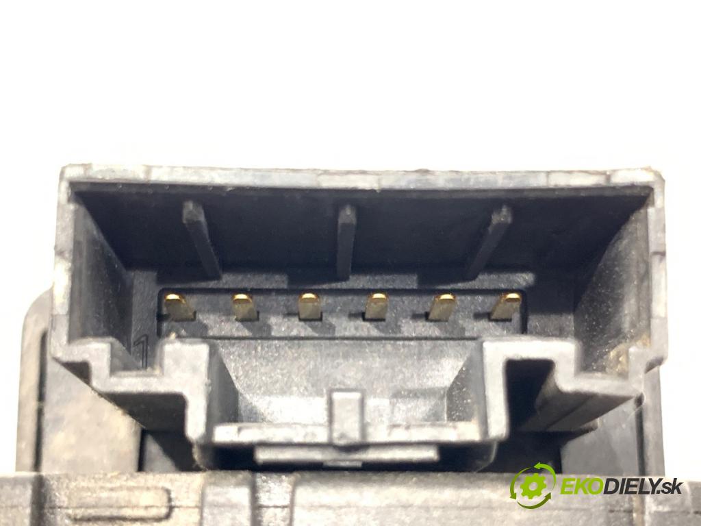 AUDI A6 C6 sedan 2005 132 kW 2.7 TDI quattro 2698 potenciometr plynového pedálu 4F1723523B (Pedály)