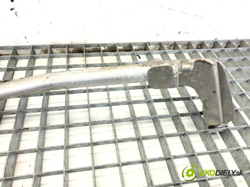 VW GOLF VII liftback 2016 81 kW 1.6 TDI 1598 rúrka klimatizácie  (Rúrka klimatizácie)