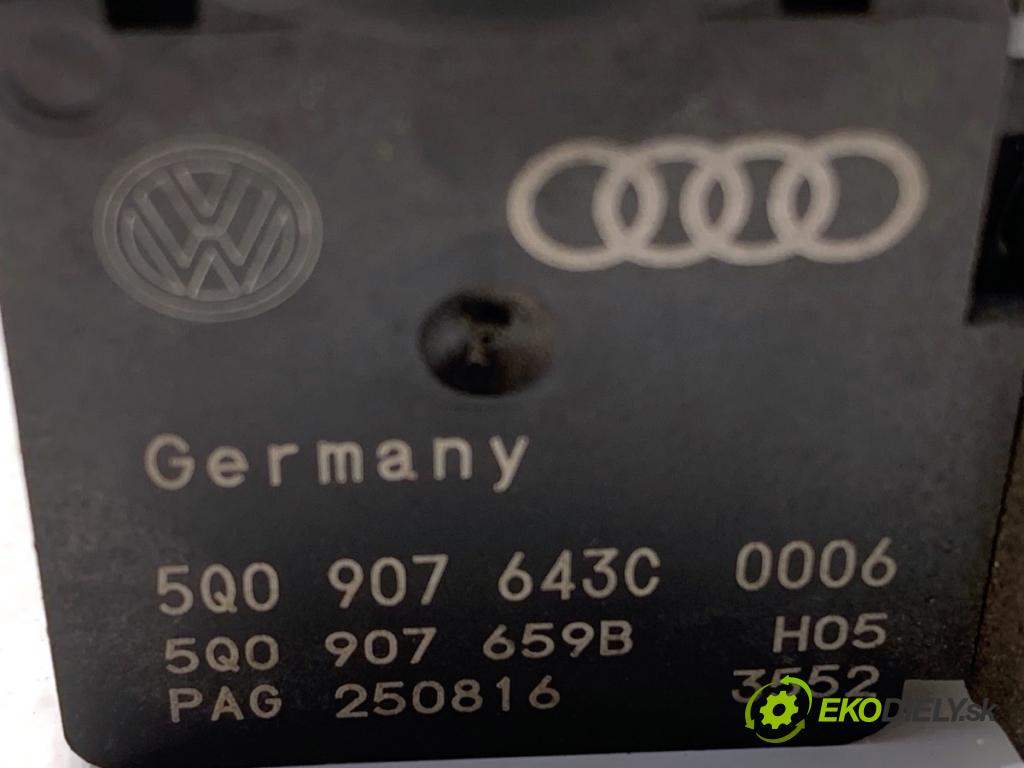 VW GOLF VII liftback 2016 81 kW 1.6 TDI 1598 Snímač kvality vzduchu 5Q0907643C