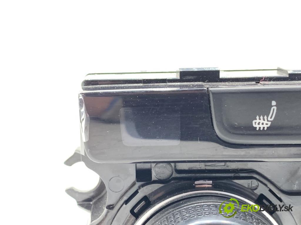 VW GOLF VII liftback 2016 81 kW 1.6 TDI 1598 Panel ovládania kúrenia 5G0907044BM (Prepínacie páčky pod volantom)