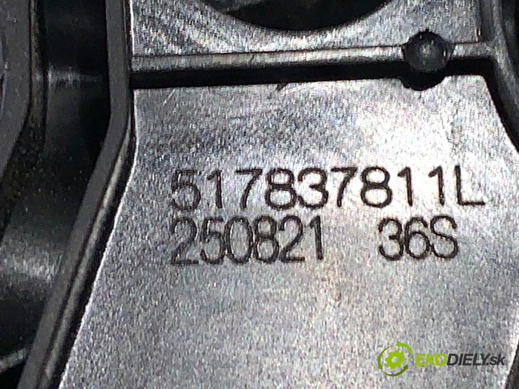 VW TOURAN nadwozie wielkoprzestrzenne (MPV) 2021 110 kW 1.5 TSI 1495 Kľučka vonkajšia ľavy predný