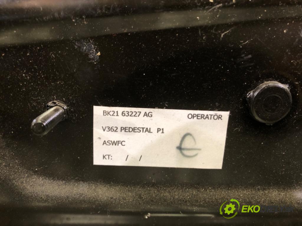 FORD TRANSIT CUSTOM I Autobus 2015 92 kW 2.2 TDCi 2198 Obal sedačky ľavy predný BK21-63227-AG
