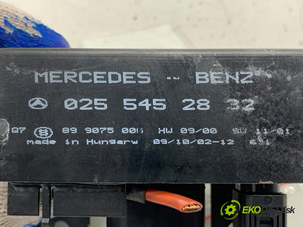 MERCEDES-BENZ W168 liftback 2002 66 kW A 170 CDI (168.008) 1689 relé sviečok žhavenia 0255452832 (Relé)