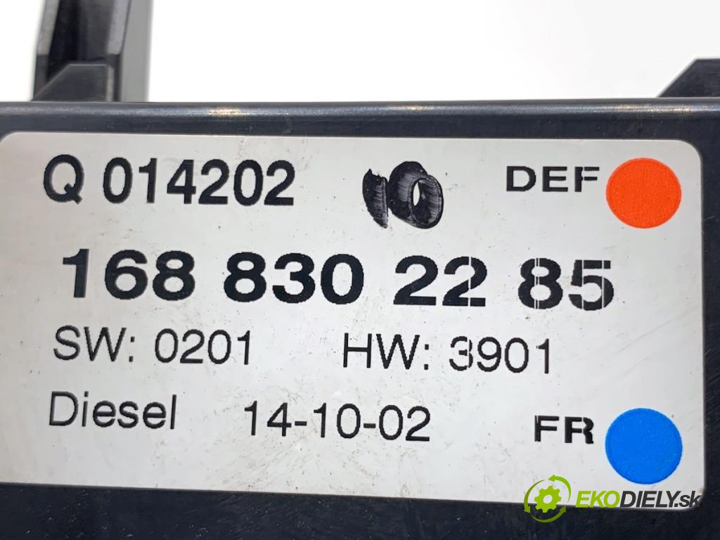MERCEDES-BENZ W168 liftback 2002 66 kW A 170 CDI (168.008) 1689 Panel ovládania kúrenia 1688302285 (Prepínacie páčky pod volantom)