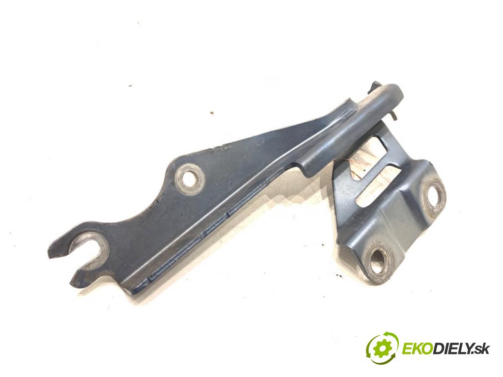 MAZDA 6 GJ Kombi 2013 110 kW 2.2 D 2191 závěs kapoty pravý přední část 