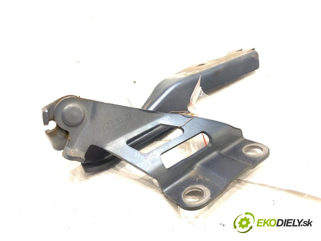 MAZDA 6 GJ Kombi 2013 110 kW 2.2 D 2191 závěs kapoty pravý přední část