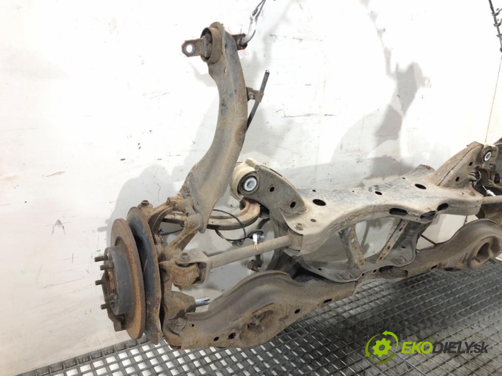 MAZDA 6 GJ Kombi 2013 110 kW 2.2 D 2191 výztuha zadní část