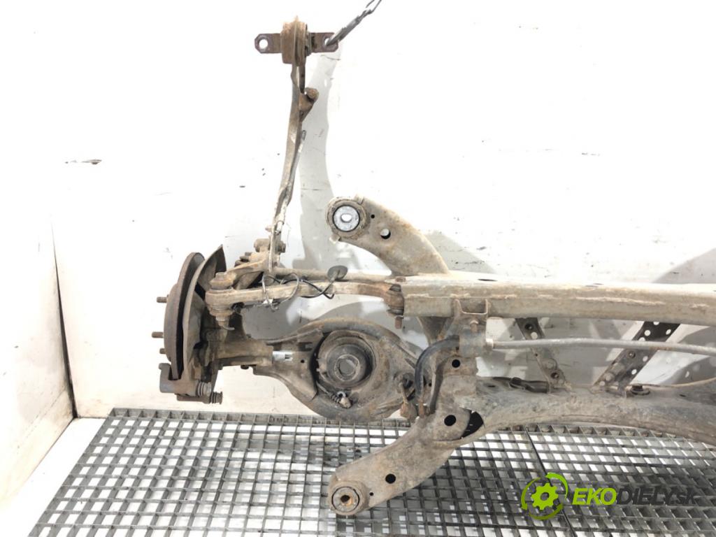 MAZDA 6 GJ Kombi 2013 110 kW 2.2 D 2191 výztuha zadní část
