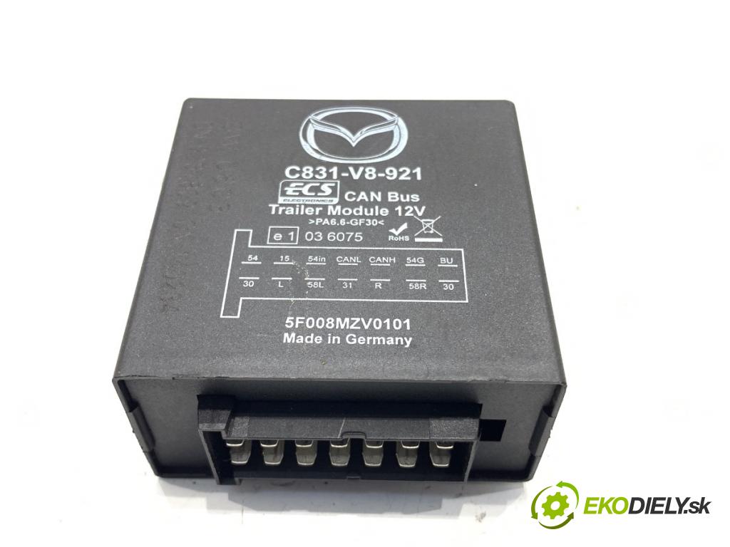 MAZDA 6 GJ Kombi 2013 110 kW 2.2 D 2191 Modul ťažného oka C831-V8-921 (Riadiaca jednotka ostatné)