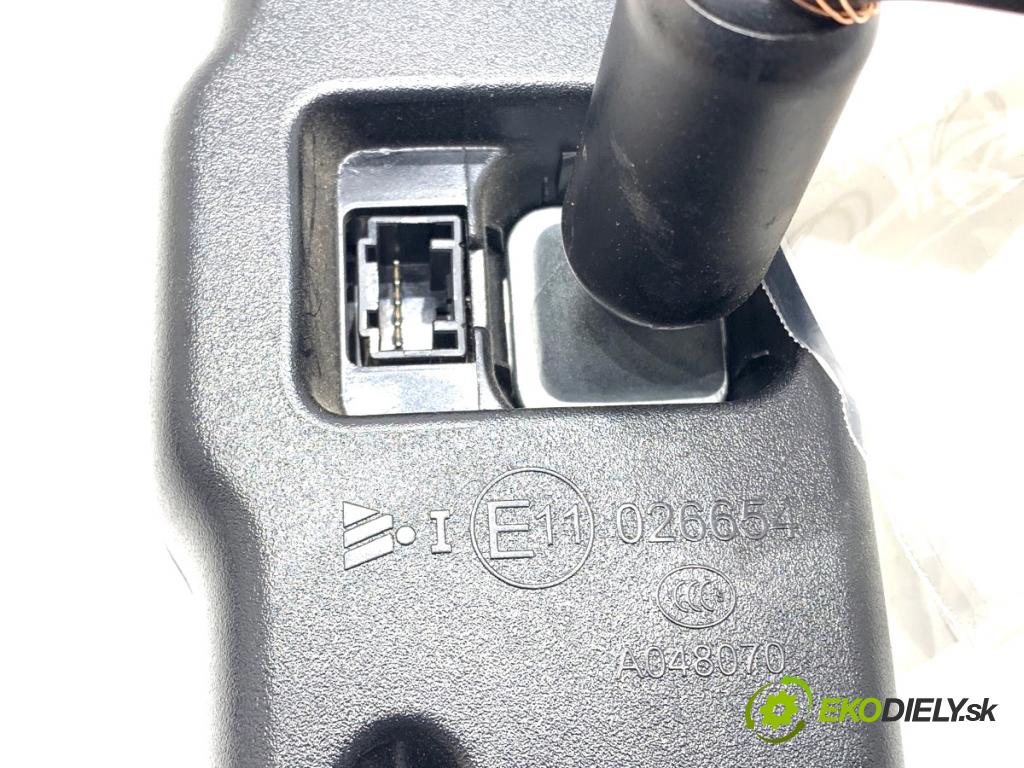 MAZDA 6 GJ Kombi 2013 110 kW 2.2 D 2191 zpětné zrcátko vnitřní 026654 (Světla vnitřní)