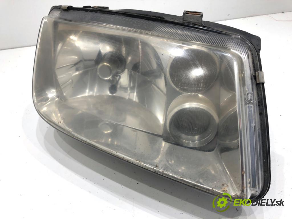 VW BORA Kombi 1999 110 kW 2.3 V5 2324 světlomet pravý přední část