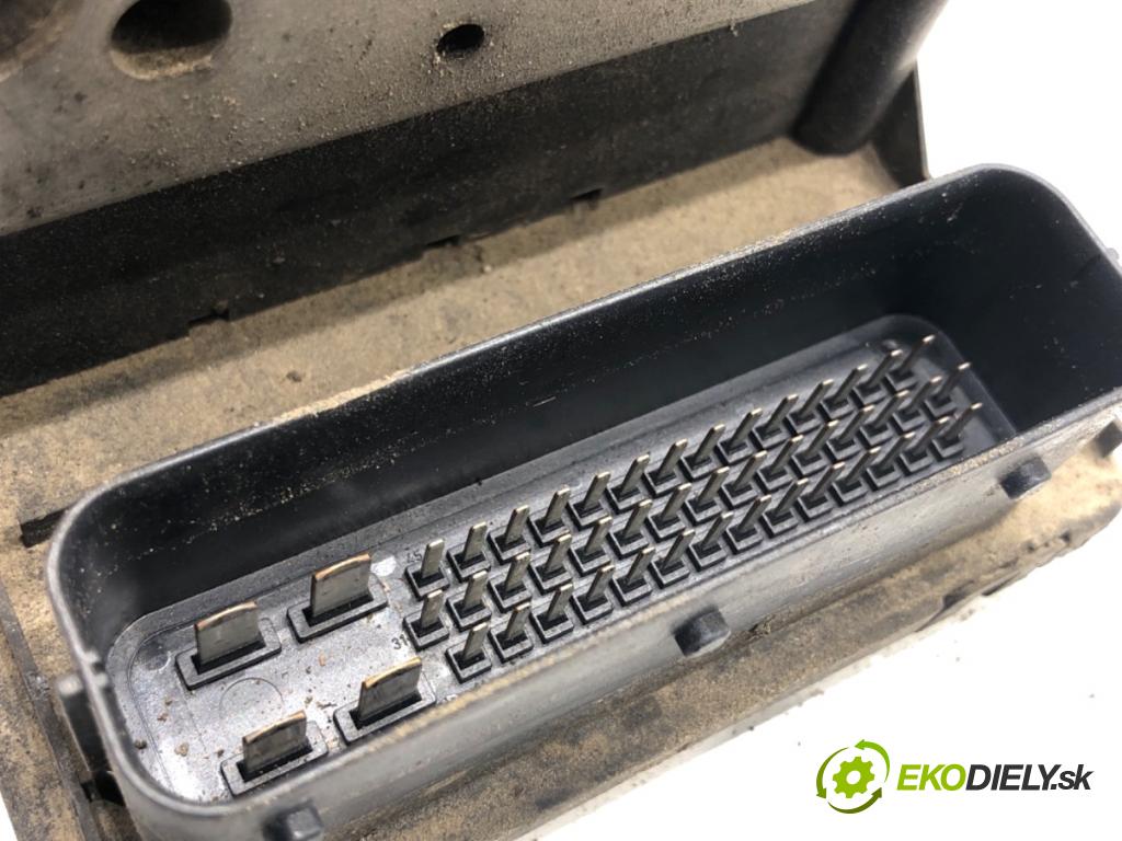 VW BORA Kombi 1999 110 kW 2.3 V5 2324 Pumpa ABS 6X0614517 (Pumpa ABS)