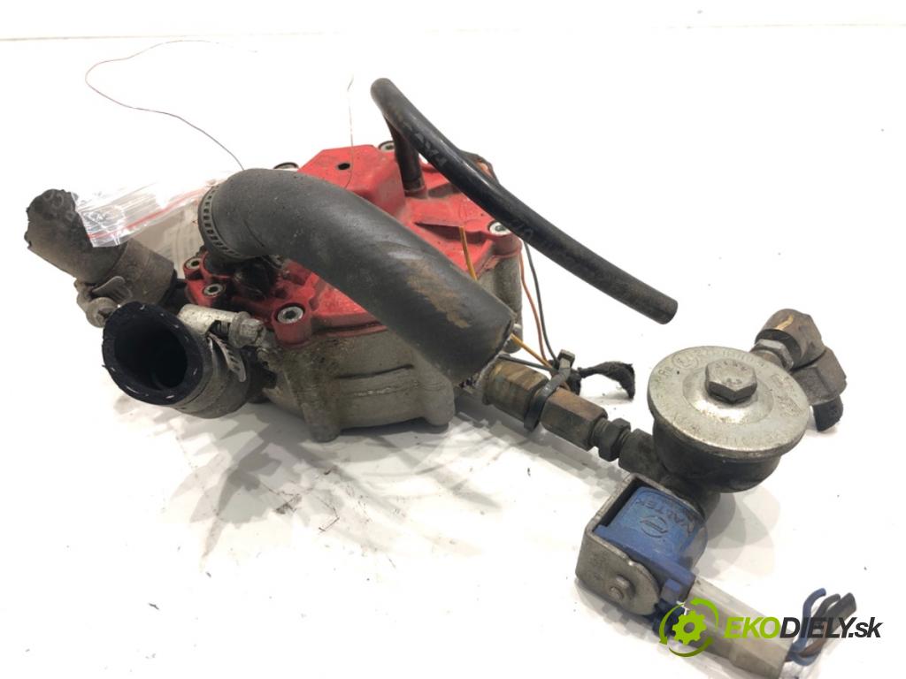 VW BORA Kombi 1999 110 kW 2.3 V5 2324 Reduktor do plynového pedálu LPG 67R-014619 (LPG)