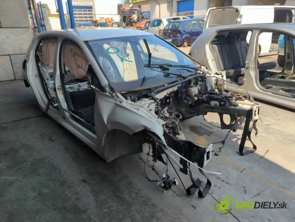 VW GOLF VIII liftback 2022 110 kW 1.5 TSI 1495 KAROSERIA ČTVRŤÁK blatník zadní část levý pravý práh střecha PODŁUŻNICA levý pravý