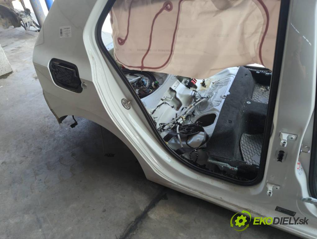 VW GOLF VIII liftback 2022 110 kW 1.5 TSI 1495 KAROSERIA ČTVRŤÁK blatník zadní část levý pravý práh střecha PODŁUŻNICA levý pravý