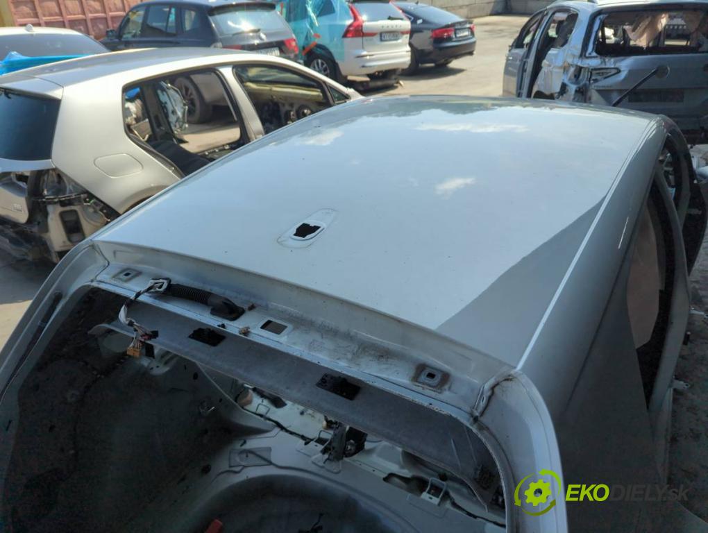 VW GOLF VIII liftback 2022 110 kW 1.5 TSI 1495 KAROSERIA ČTVRŤÁK blatník zadní část levý pravý práh střecha PODŁUŻNICA levý pravý