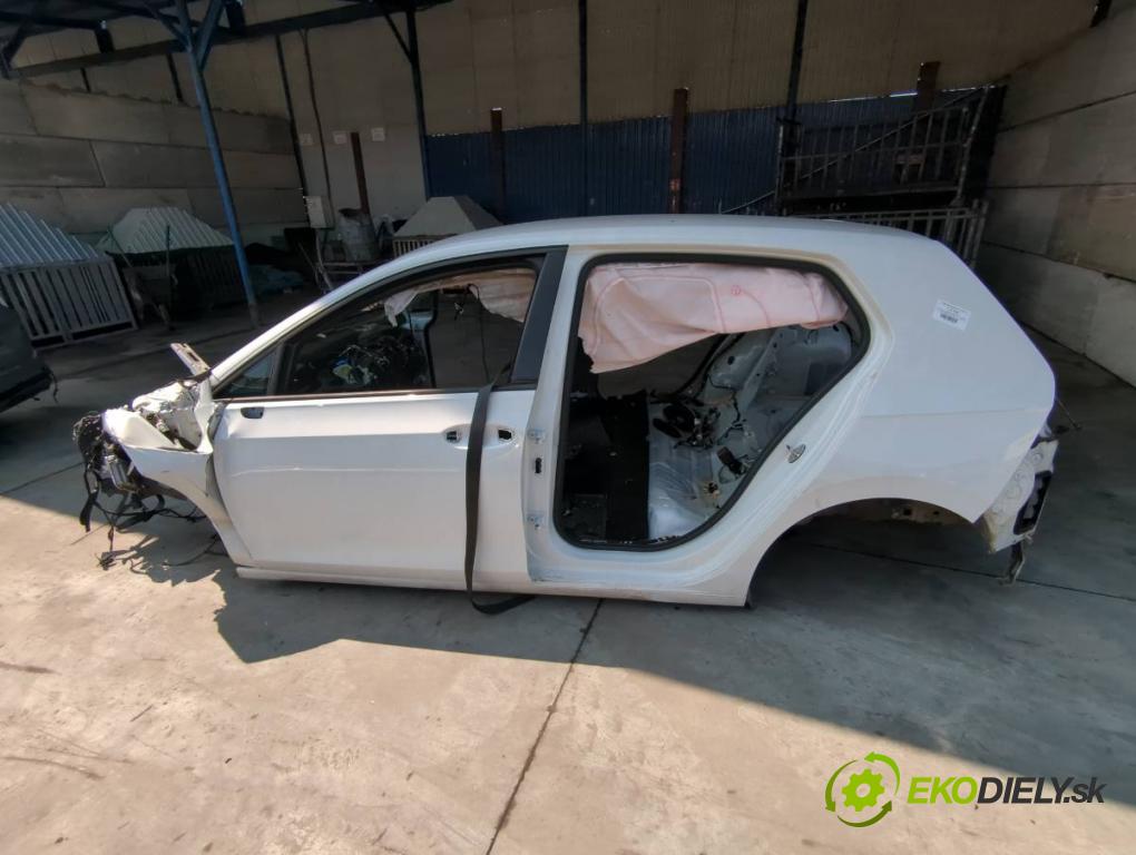 VW GOLF VIII liftback 2022 110 kW 1.5 TSI 1495 KAROSERIA ČTVRŤÁK blatník zadní část levý pravý práh střecha PODŁUŻNICA levý pravý