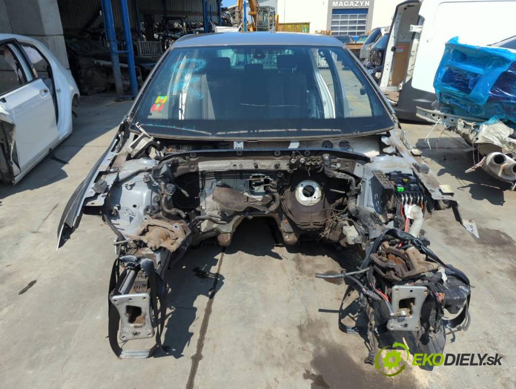 VW GOLF VII liftback 2016 81 kW 1.6 TDI 1598 KAROSERIA ČTVRŤÁK blatník zadní část levý pravý práh střecha PODŁUŻNICA levý pravý