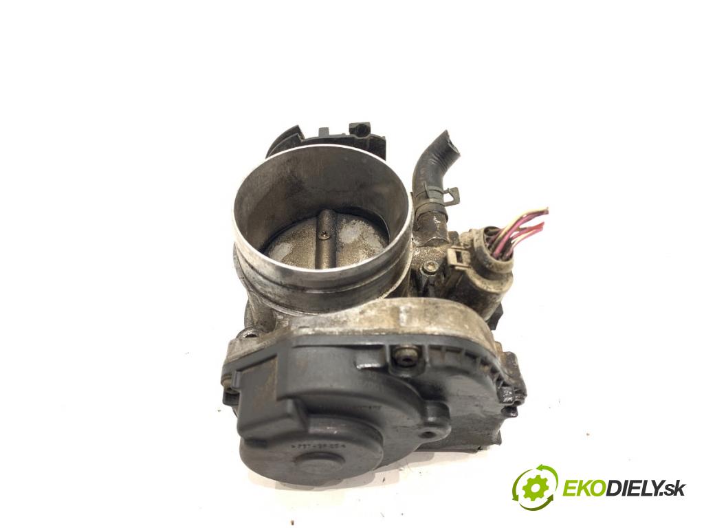 VW BORA Kombi 1999 110 kW 2.3 V5 2324 Škrtiaca klapka 408236120 021133066 (Škrtiaca klapka)