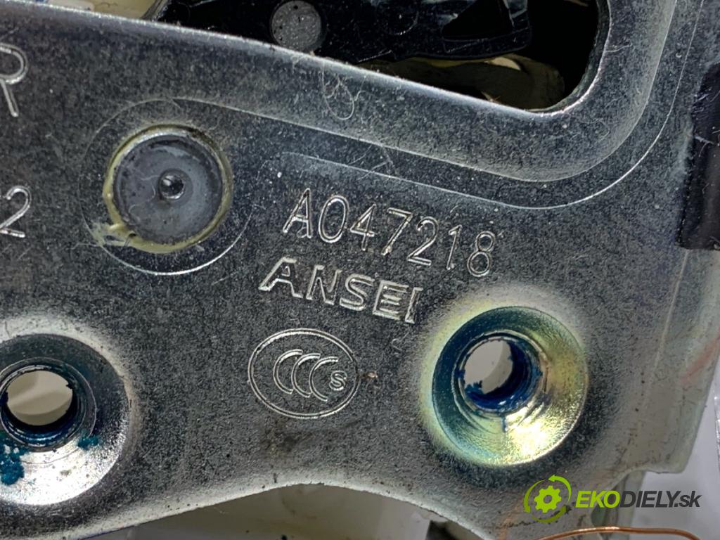 MITSUBISHI ASX SUV 2014 110 kW 1.8 DI-D 4WD 1798 zámok dveře pravý zadní část A047218