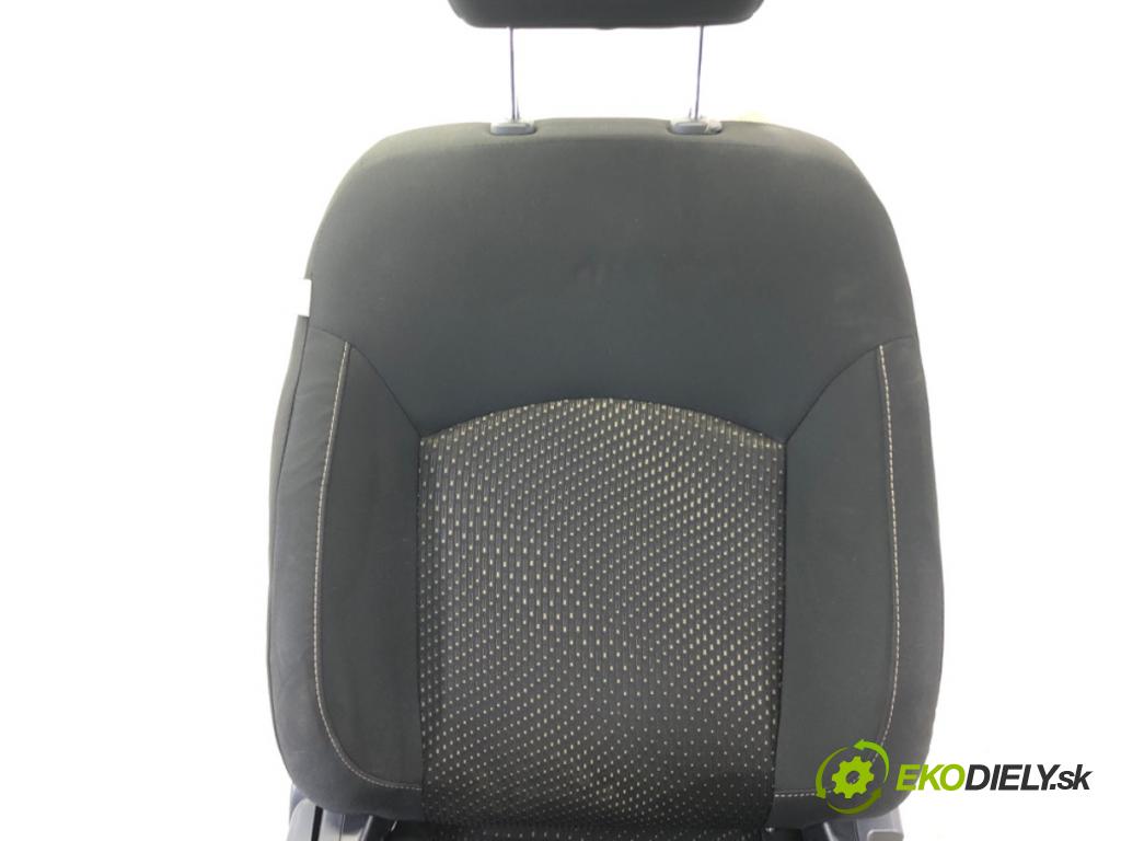 MITSUBISHI ASX SUV 2014 110 kW 1.8 DI-D 4WD 1798 Sedadlo pravy predný
