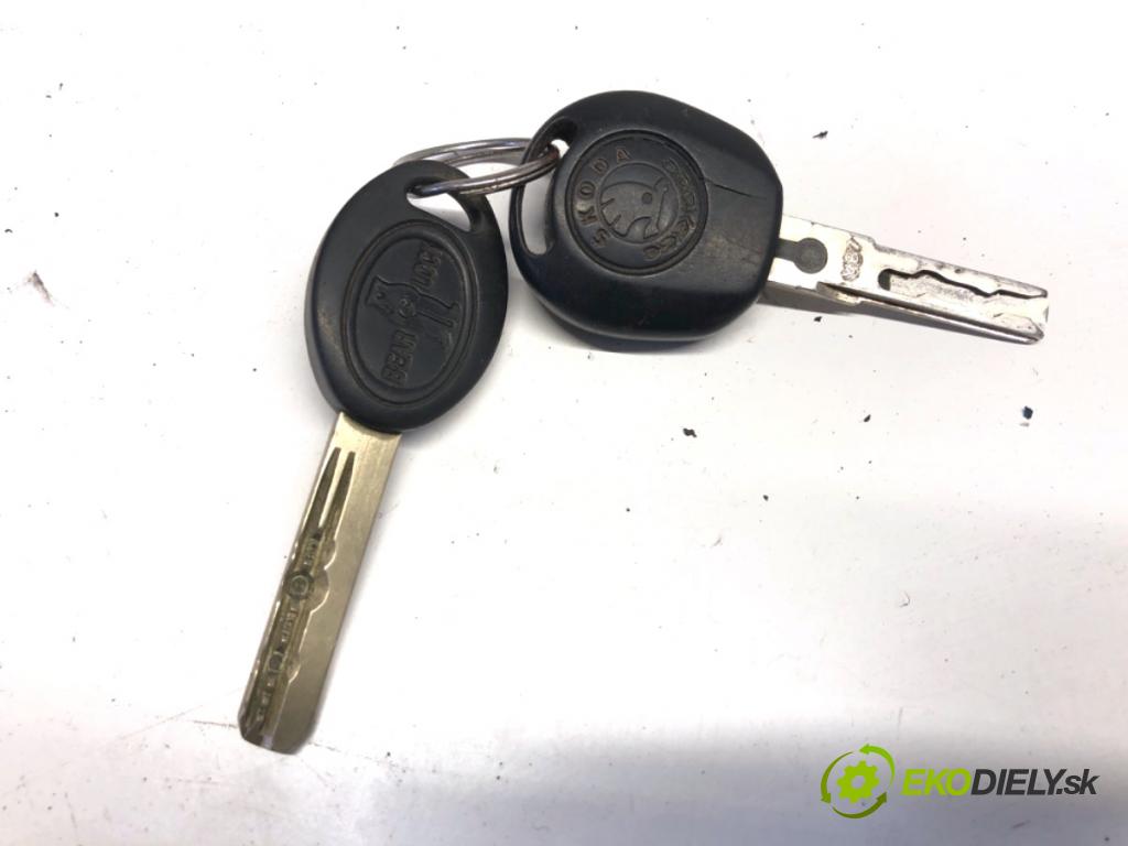 SKODA FABIA II liftback 2010 44 kW 1.2 1198 spínačka 4B0905851C (Spínací skříňky a klíče)