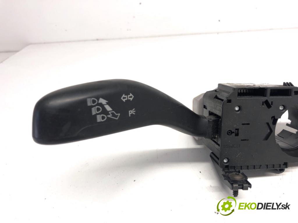 SKODA FABIA II liftback 2010 44 kW 1.2 1198 Prepínač kombinovaný 6Q0953503DN (Prepínacie páčky pod volantom)