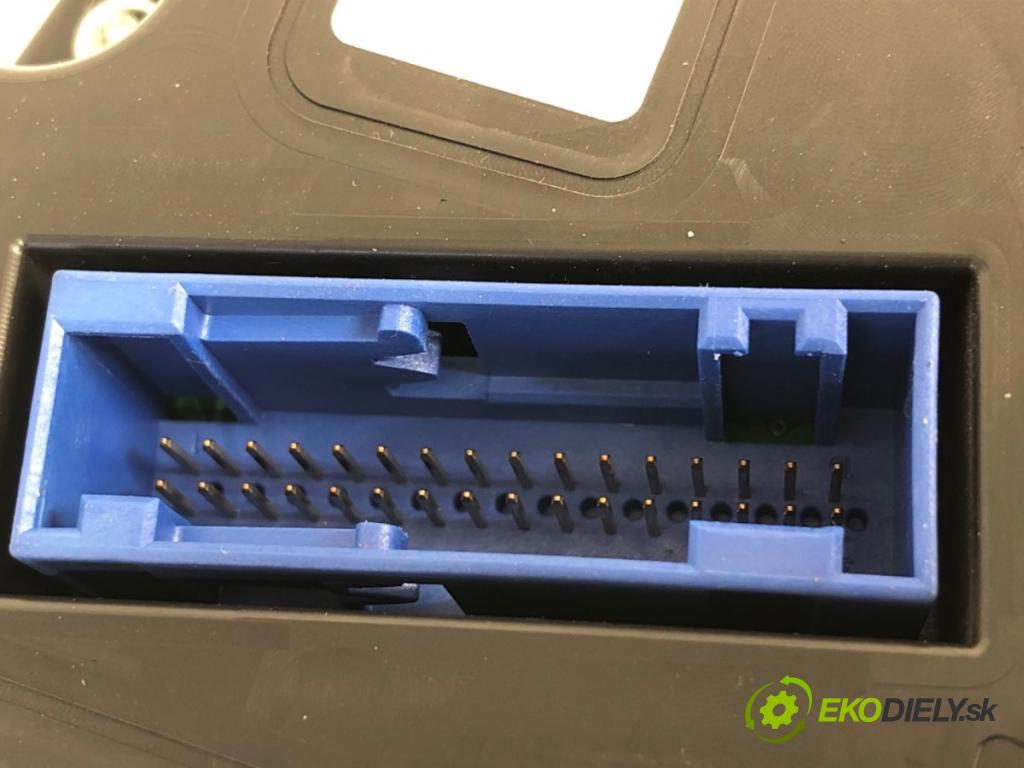 SKODA FABIA II liftback 2010 44 kW 1.2 1198 Prístrojovka 5J0920800E (Prístrojová doska)