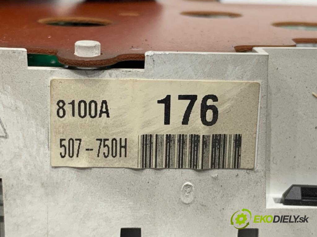 MITSUBISHI LANCER VII sedan 2005 99 kW 2.0 (CS9A) 1997 Prístrojovka 8100A176 (Prístrojová doska)