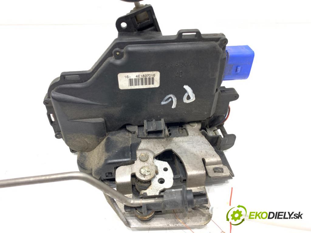 AUDI A3 8P liftback 2003 75 kW 1.6 1595 zámok dveře pravý přední část 4E1837016