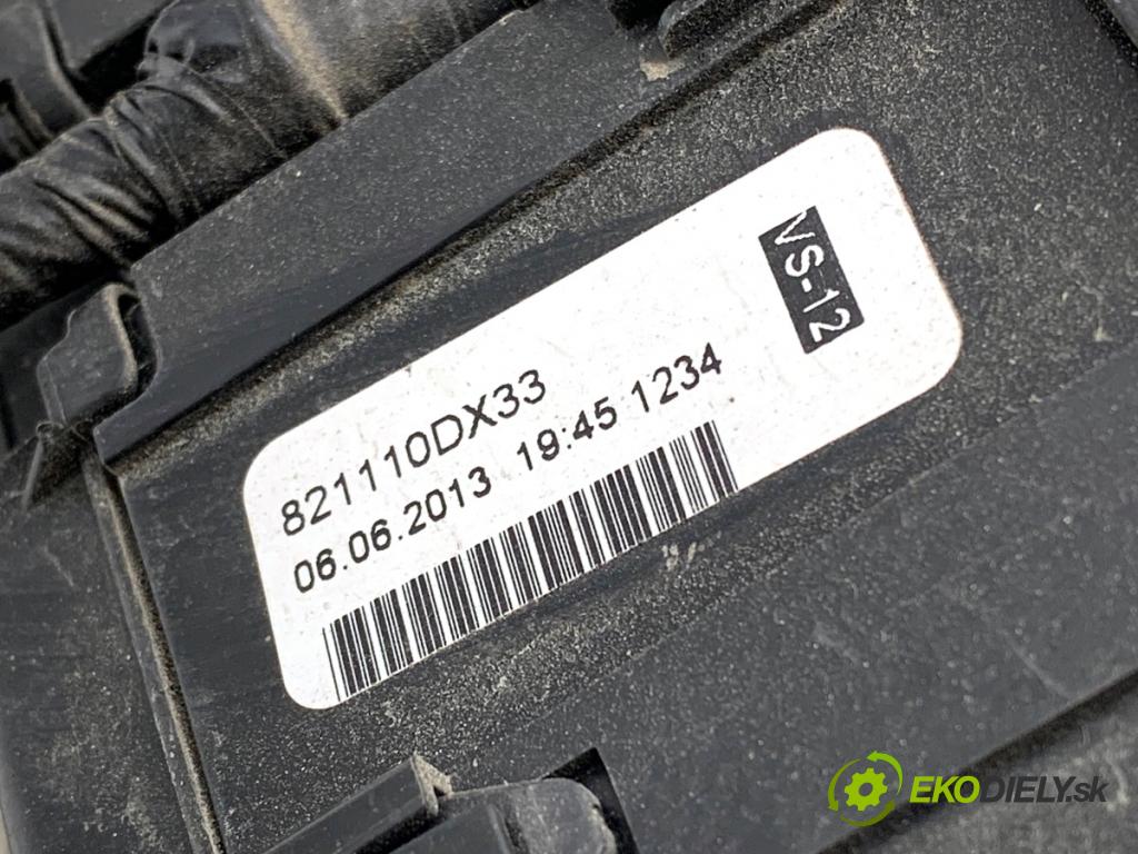 TOYOTA YARIS III liftback 2013 51 kW 1.0 (KSP130_) 998 skříňka poistková 82111-0DX33 (Pojistkové skříňky)