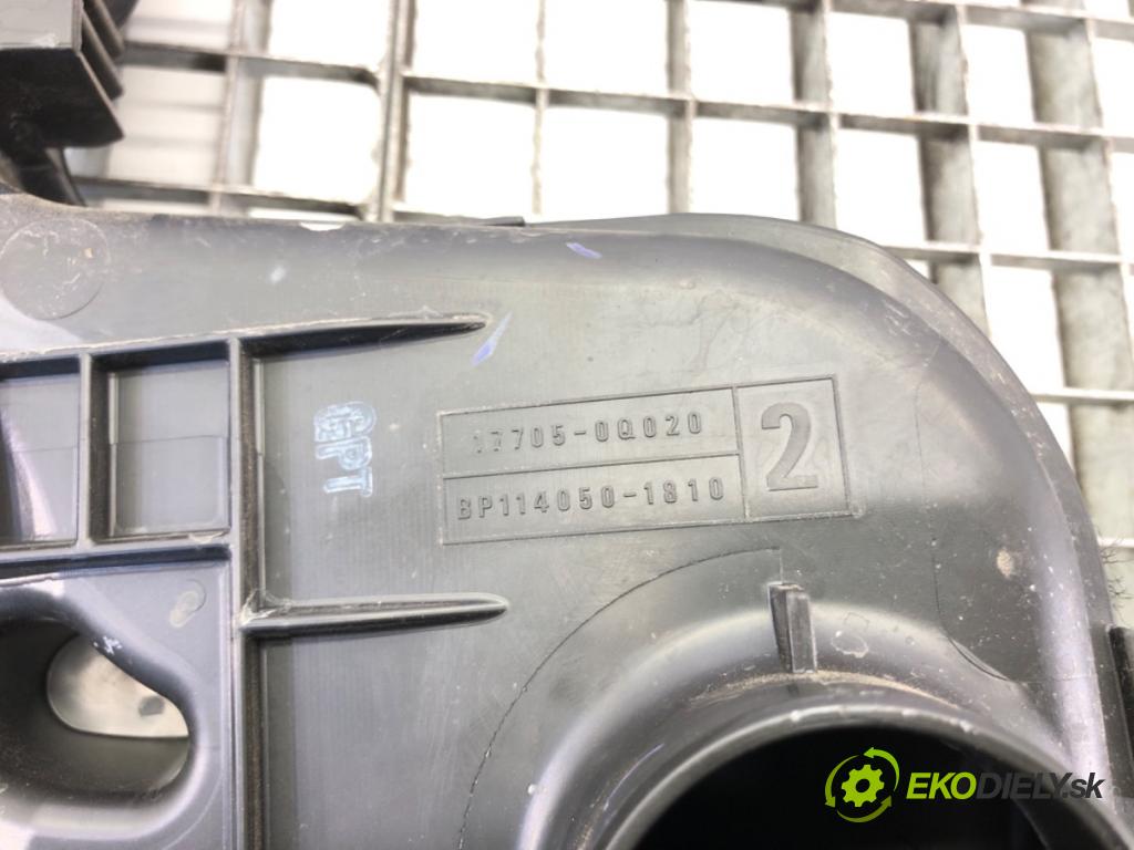 TOYOTA YARIS III liftback 2013 51 kW 1.0 (KSP130_) 998 Obal filtra vzduchu 17705-0Q020 (Obal filtra vzduchu)