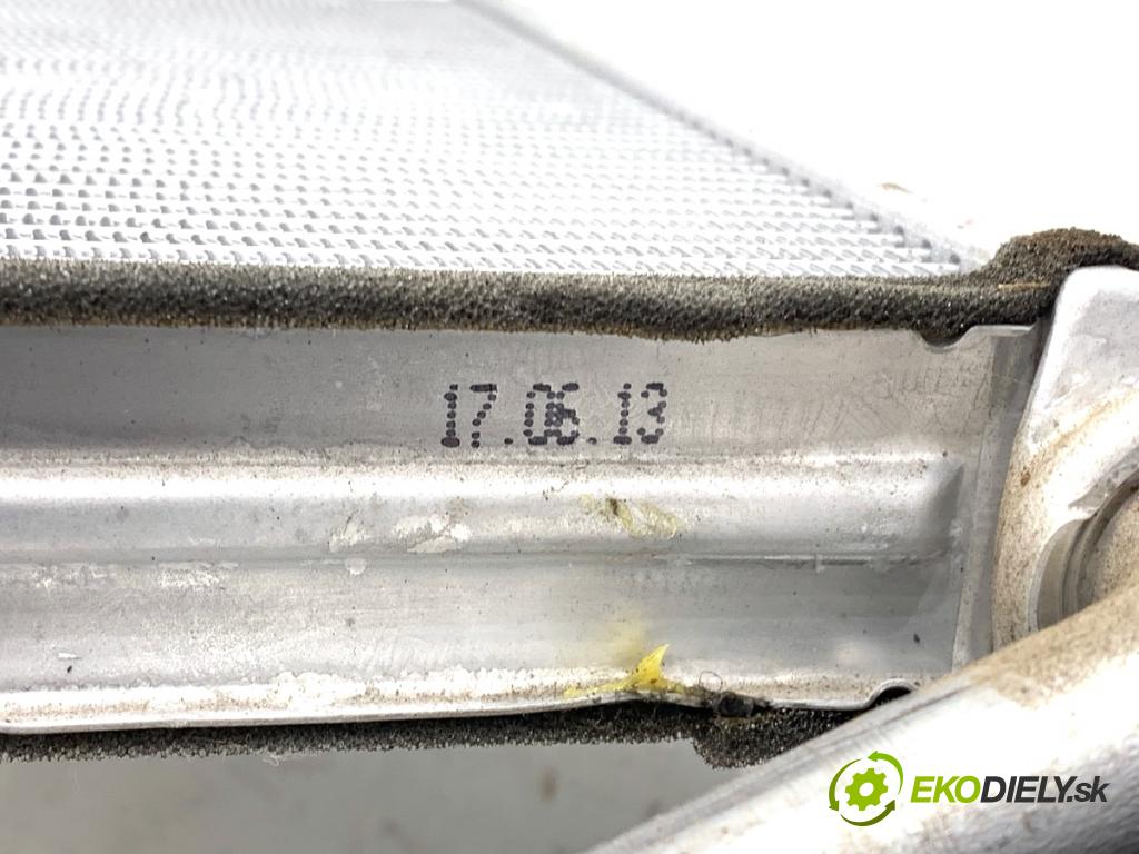 TOYOTA YARIS III liftback 2013 51 kW 1.0 (KSP130_) 998 Výhrevné teleso, radiátor kúrenia  (Radiátor kúrenia)