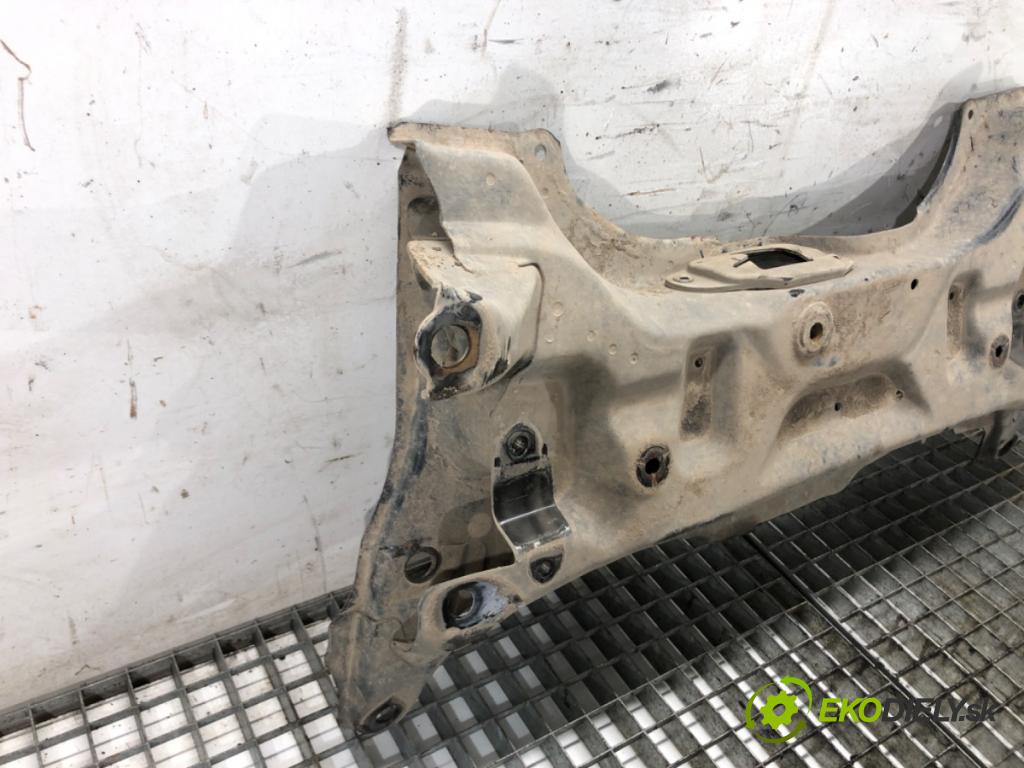 TOYOTA YARIS III liftback 2013 51 kW 1.0 (KSP130_) 998 výztuha pod motor  (Výztuhy přední)