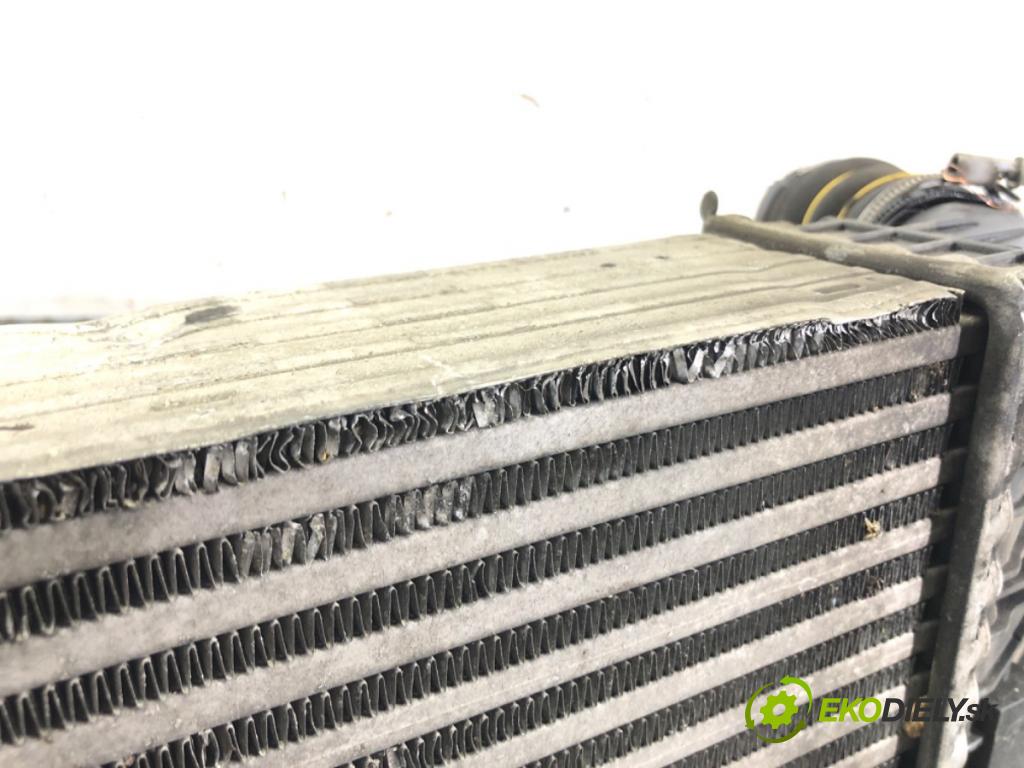 PEUGEOT 208 I liftback 2012 68 kW 1.6 HDi 1560 intercooler 9684311680 (Chladiče nasávaného vzduchu (intercoolery))