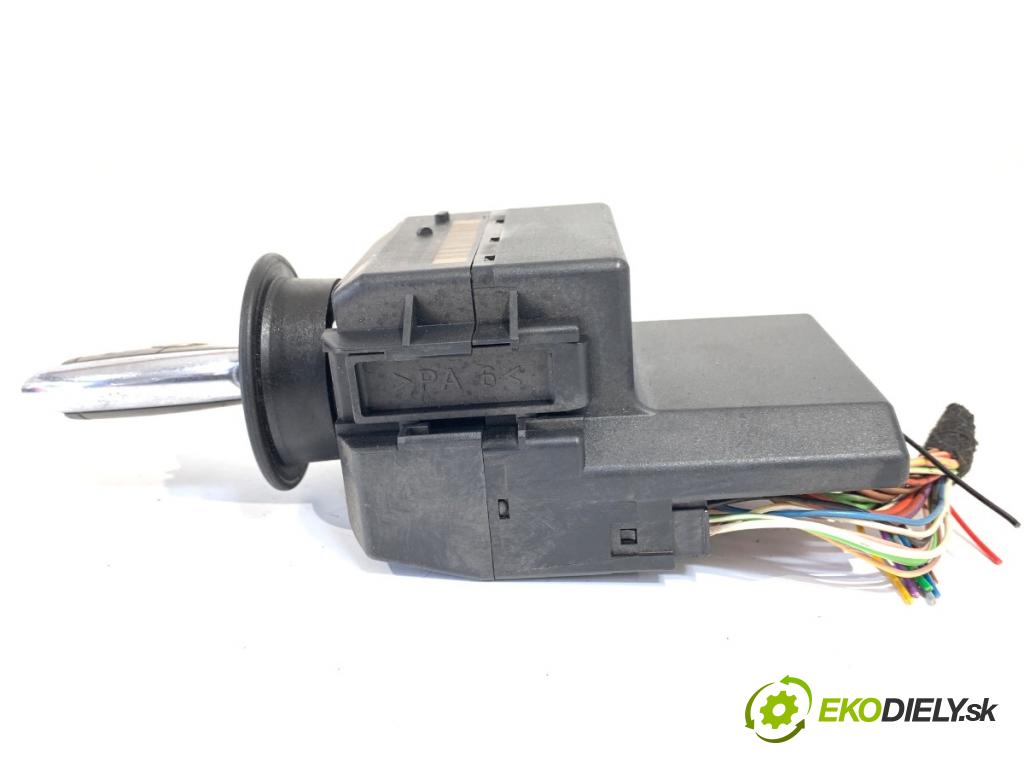 MERCEDES-BENZ W203 sedan 2000 120 kW C 200 Kompressor (203.042) 1796 spinačka 2035450608 (Spínacia skrinka)