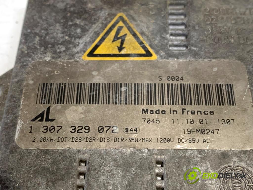 MERCEDES-BENZ W203 sedan 2000 120 kW C 200 Kompressor (203.042) 1796 Menič XENON 1307329072 (Riadiaca jednotka xenónu)