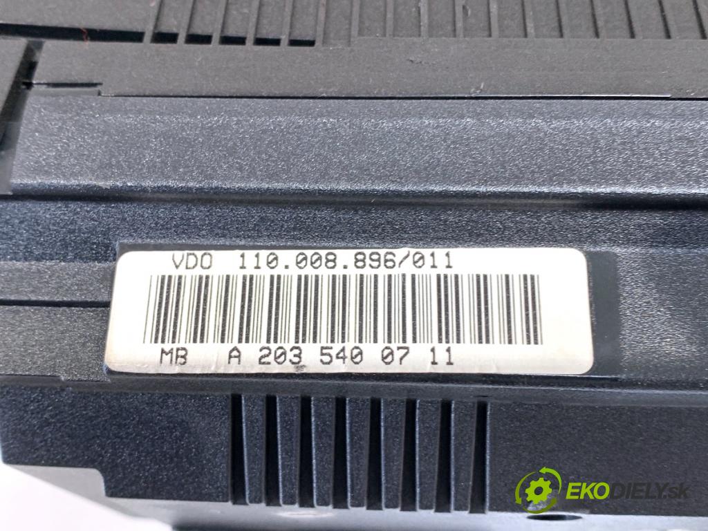 MERCEDES-BENZ W203 sedan 2000 120 kW C 200 Kompressor (203.042) 1796 Prístrojovka A2035400711 (Prístrojová doska)