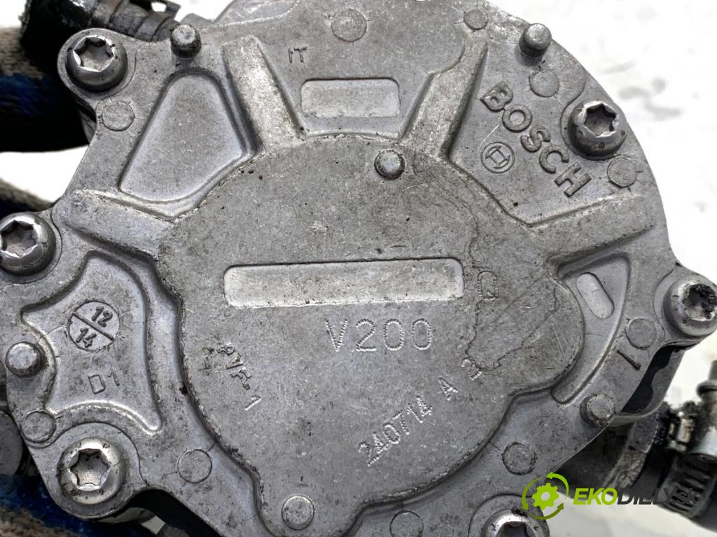 AUDI A6 C5 Kombi 2001 96 kW 1.9 TDI 1896 Pumpa vákuová
