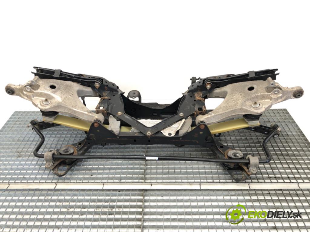 VOLVO V90 II Kombi 2020 140 kW D4 1969 Výstuha zad 