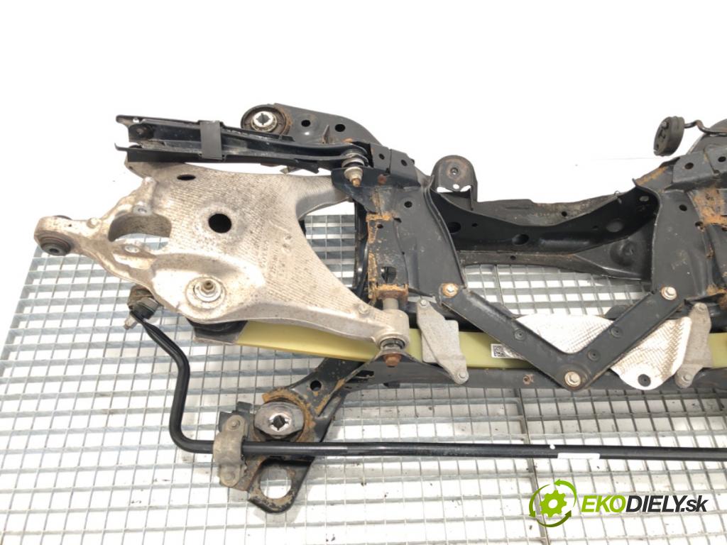 VOLVO V90 II Kombi 2020 140 kW D4 1969 Výstuha zad