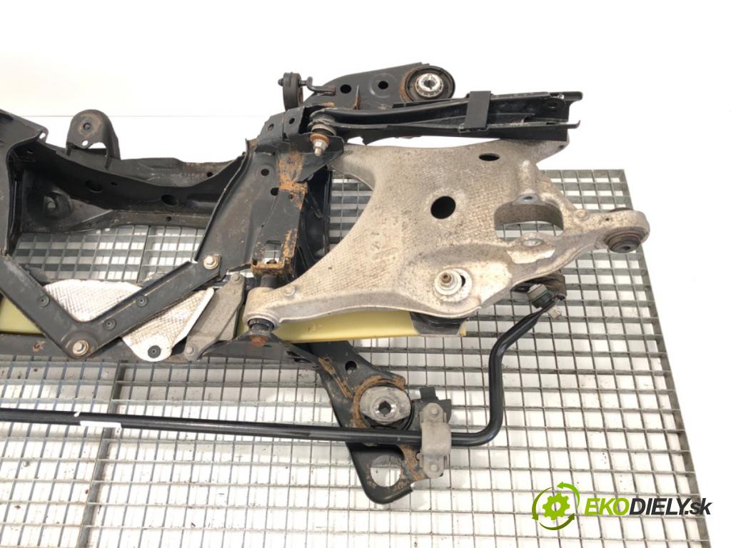 VOLVO V90 II Kombi 2020 140 kW D4 1969 Výstuha zad