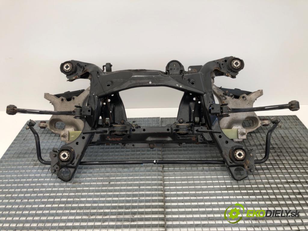 VOLVO V90 II Kombi 2020 140 kW D4 1969 Výstuha zad