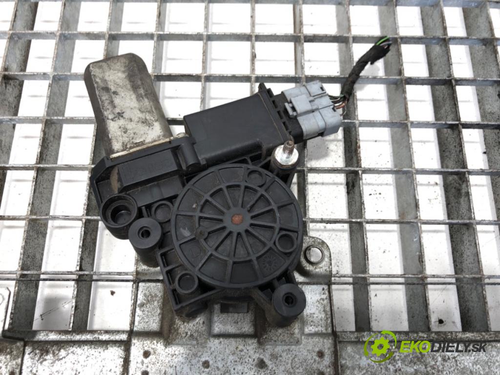 PEUGEOT BOXER I Autobus 2008 88 kW 2.2 HDi 120 2198 mechanismus okna levý přední část